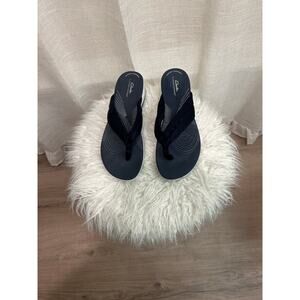 Clarks Cloudsteppers Arla Kaylie flip-flops, Navy Blue Women’s 11